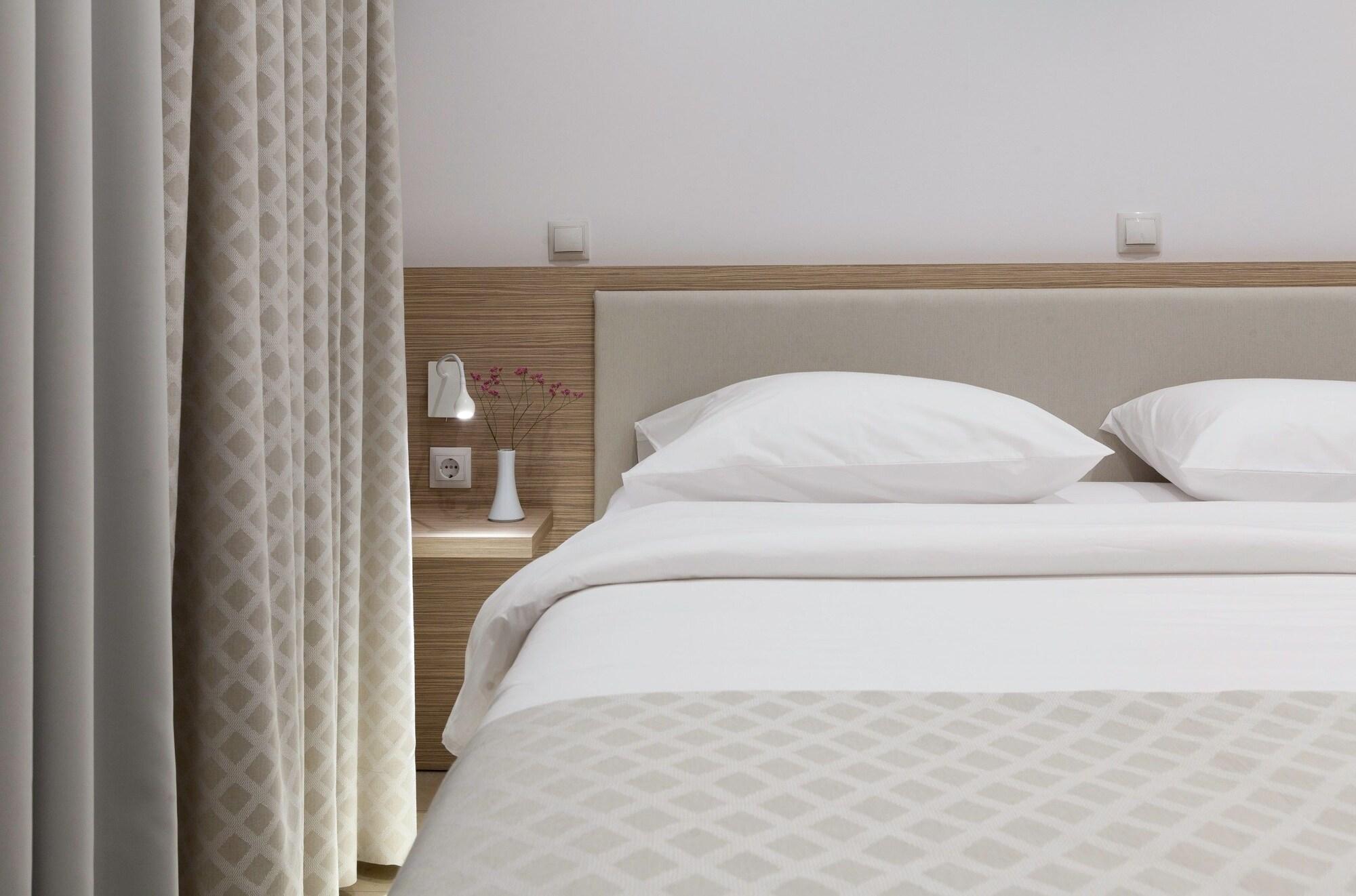 Zephyros Hotel Myrties 外观 照片