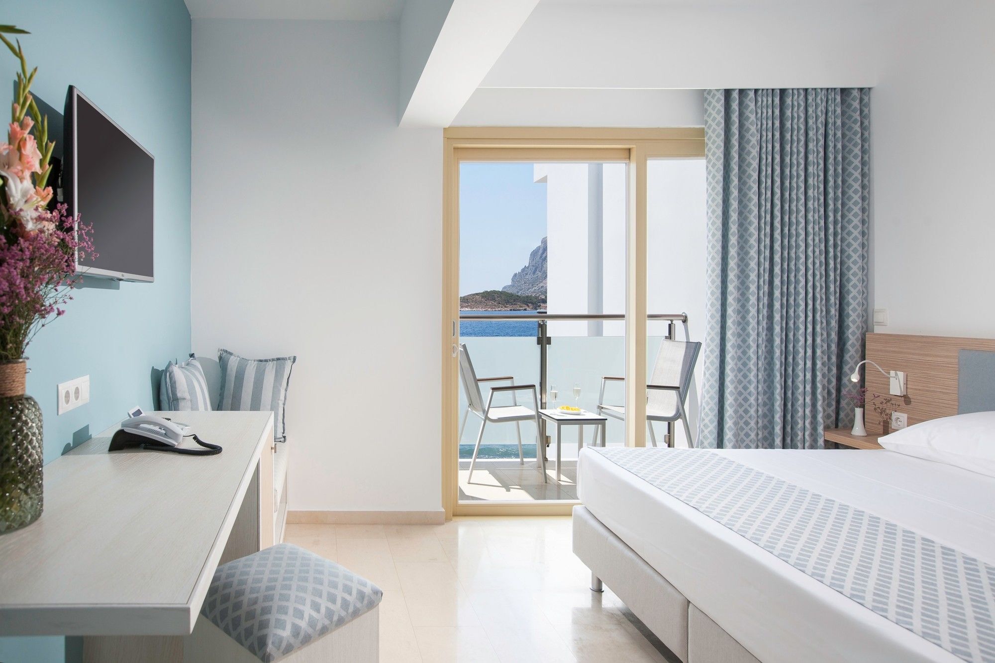 Zephyros Hotel Myrties 外观 照片
